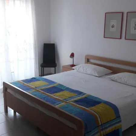 Apartment Elinor 2 Rovinj Exterior photo